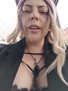 madelaine- online show from 11-13-25, 07:07