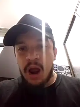 Snapshot of tony_landri chatting on 02-06-26, 08:38 tony landri online show from 02-06-26, 08:38