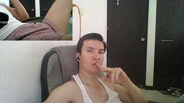 Snapshot of fieryloves chatting on 02-13-25, 01:05 fieryloves online show from 02-13-25, 01:05
