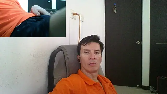 Snapshot of fieryloves chatting on 03-18-25, 08:37 fieryloves online show from 03-18-25, 08:37