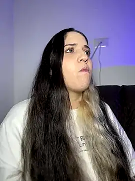 Snapshot of valentina_jonnes1 chatting on 01-09-26, 03:35 valentina jonnes1 online show from 01-09-26, 03:35