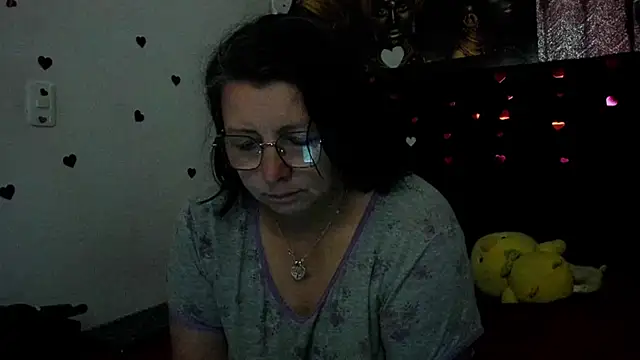Evaaross 2345 online show from 06-26-26, 01:17