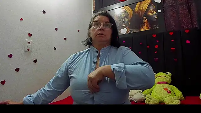 Evaaross 2345 online show from 06-07-26, 08:36