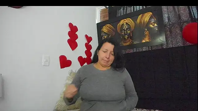 Evaaross 2345 online show from 02-21-25, 07:43