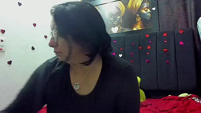 Evaaross 2345 online show from 06-20-26, 01:05