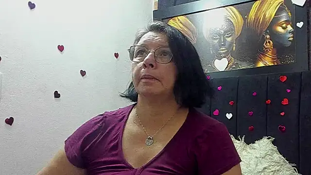 Evaaross 2345 online show from 05-31-26, 01:39