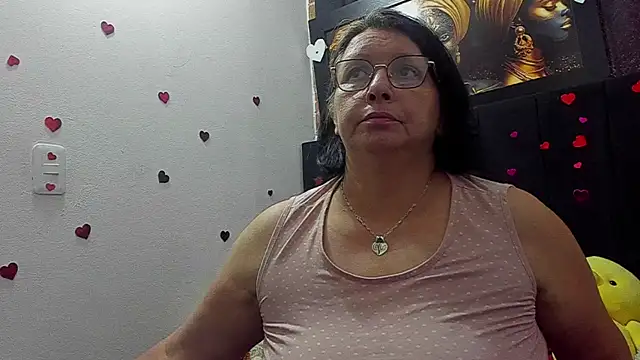 Evaaross 2345 online show from 06-29-26, 07:35