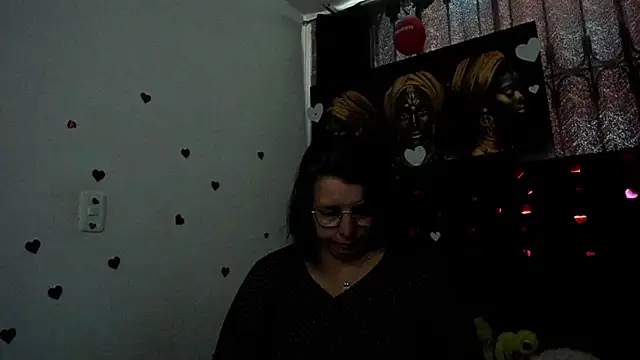 Evaaross 2345 online show from 06-24-26, 12:15