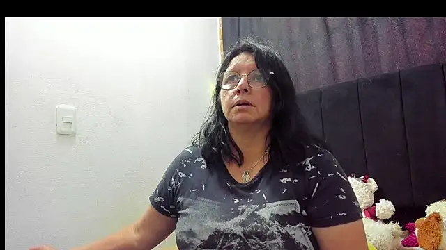 Evaaross 2345 online show from 12-14-25, 06:13