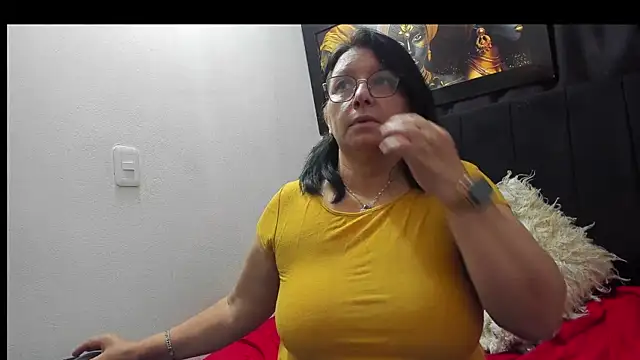 Evaaross 2345 online show from 11-19-25, 09:48