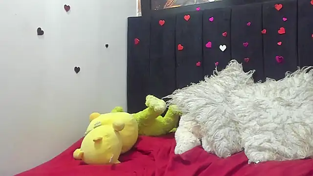 Evaaross 2345 online show from 05-11-26, 04:04