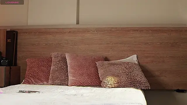 AliceShazaham  online show from 03-08-26, 04:05