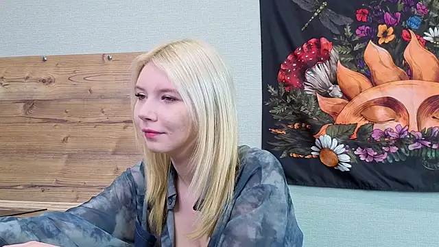 DaisyElmers online show from 10-04-25, 03:52