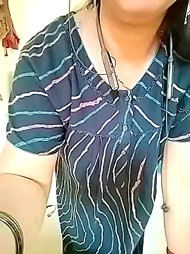 PayalSharmahot143 online show from 12-01-25, 05:41