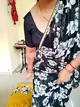 PayalSharmahot143 online show from 10-29-25, 02:54