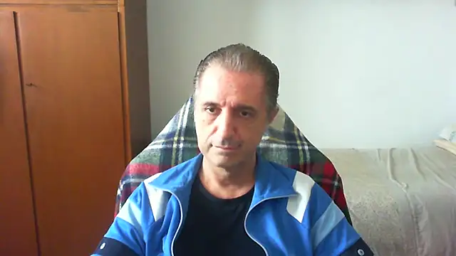 lliuk70mi online show from 05-08-26, 01:04