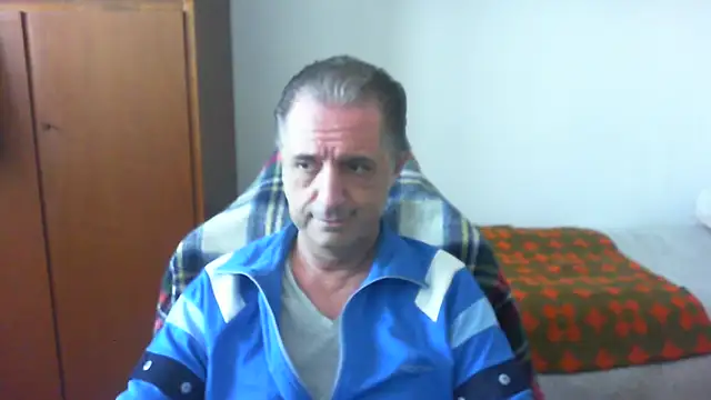 lliuk70mi online show from 05-16-26, 02:27