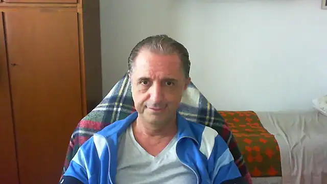 lliuk70mi online show from 05-17-26, 12:16