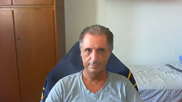 Snapshot of lliuk70mi chatting on 07-20-26, 12:40 lliuk70mi online show from 07-20-26, 12:40