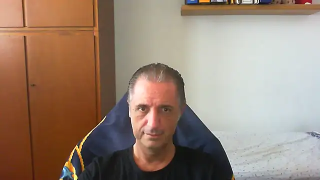 Snapshot of lliuk70mi chatting on 06-11-26, 01:30 lliuk70mi online show from 06-11-26, 01:30