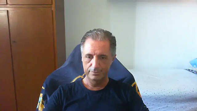 Snapshot of lliuk70mi chatting on 07-12-26, 12:17 lliuk70mi online show from 07-12-26, 12:17