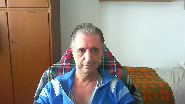 lliuk70mi online show from 05-19-26, 01:29