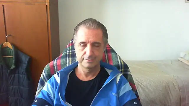 lliuk70mi online show from 05-07-26, 01:25