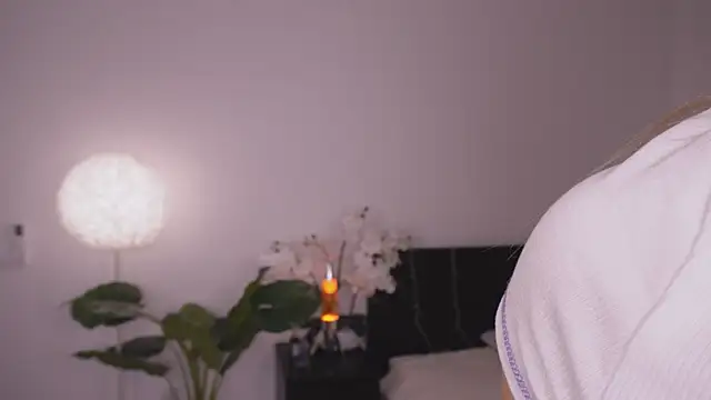 Nicole youthfull online show from 01-19-25, 08:41