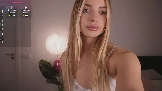 Nicole youthfull online show from 03-01-25, 01:11