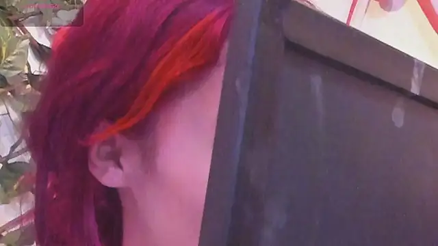 RedMeloddy online show from 12-22-25, 08:42