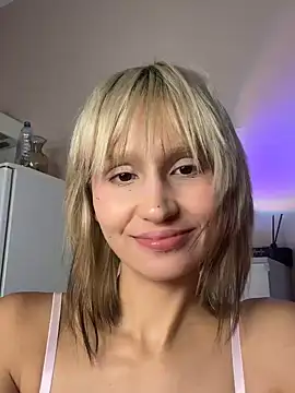 Snapshot of bigbabykiki chatting on 09-18-25, 07:55 bigbabykiki online show from 09-18-25, 07:55