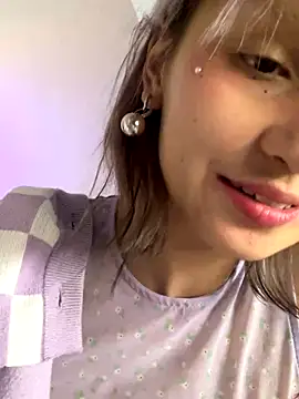 bigbabykiki online show from 10-31-25, 02:24