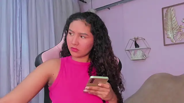 cute mia23 online show from 03-13-25, 03:44