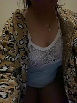 Snapshot of Maha_Ms chatting on 02-24-25, 09:41 Maha Ms online show from 02-24-25, 09:41