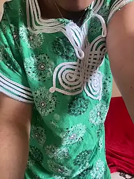 Snapshot of Maha_Ms chatting on 01-02-25, 01:40 Maha Ms online show from 01-02-25, 01:40