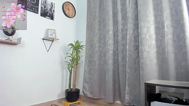 SophieBaker   online show from 11-09-25, 01:53