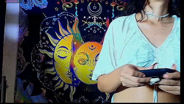 Snapshot of Angel-dust09 chatting on 10-31-25, 01:35 Angel-dust09 online show from 10-31-25, 01:35