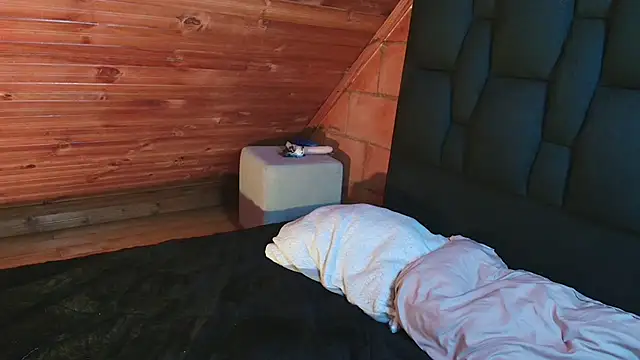 Justyn Ross online show from 10-21-25, 07:24