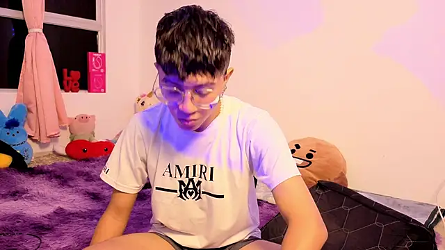 Justyn Ross online show from 04-10-26, 01:23