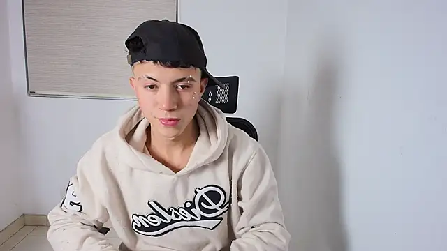 Justyn Ross online show from 10-02-25, 05:44