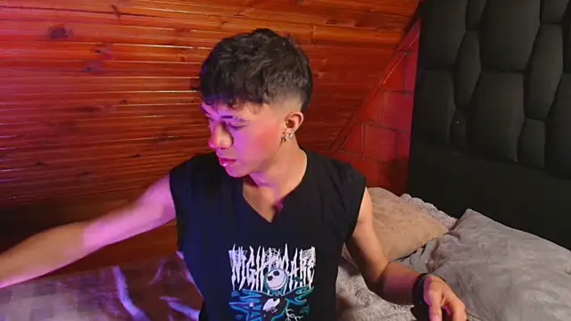 Justyn Ross online show from 11-21-25, 03:05