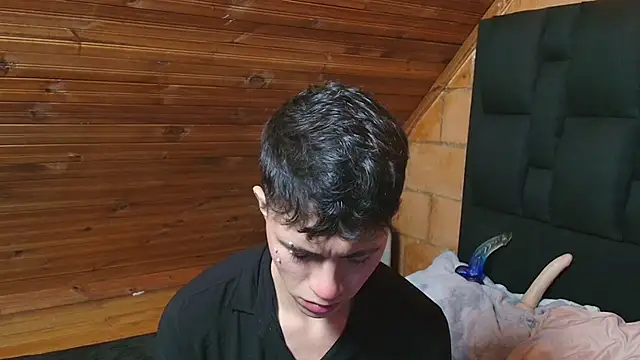 Justyn Ross online show from 10-29-25, 04:22