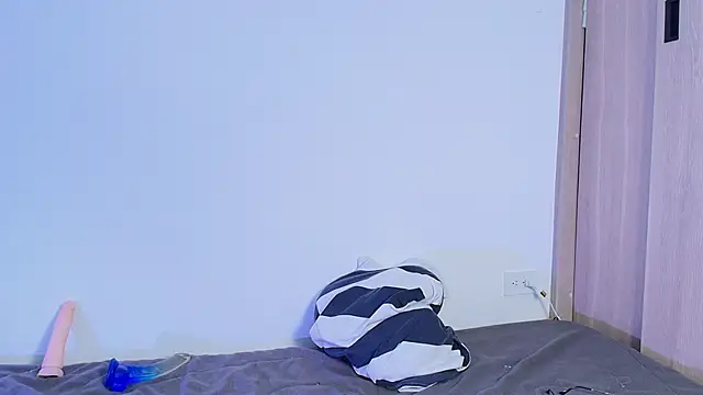 Justyn Ross online show from 09-27-25, 03:56