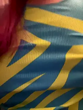 Snapshot of Popinasq chatting on 12-13-25, 10:38 Popinasq online show from 12-13-25, 10:38