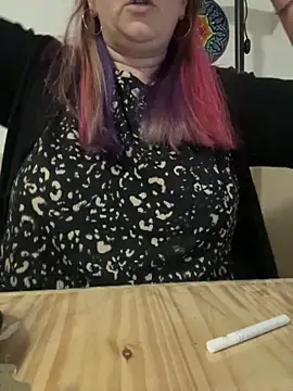 Snapshot of Popinasq chatting on 09-11-25, 11:16 Popinasq online show from 09-11-25, 11:16