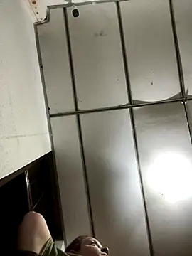 Snapshot of Popinasq chatting on 01-06-26, 03:10 Popinasq online show from 01-06-26, 03:10