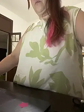 Snapshot of Popinasq chatting on 02-20-26, 03:47 Popinasq online show from 02-20-26, 03:47