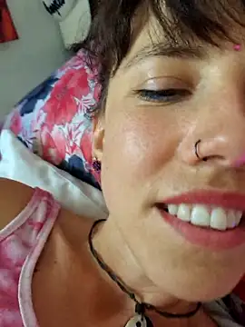 Lyrass online show from 04-17-26, 04:21