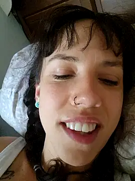 Lyrass online show from 12-16-25, 09:46