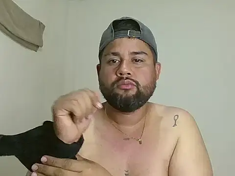 GABRIELGARCIA1313 online show from 06-12-26, 11:24